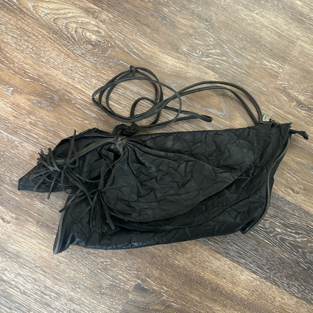 Vintage Brio Black Leather Crinkle Texture Satchel Bag Sling Crossbody Purse